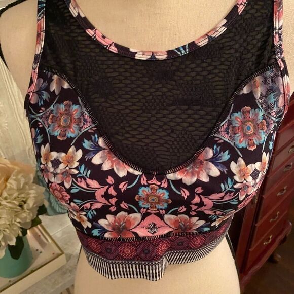 *Nanette Lepore* Workout Top Sz M Pink BlkLace - Picture 2 of 7